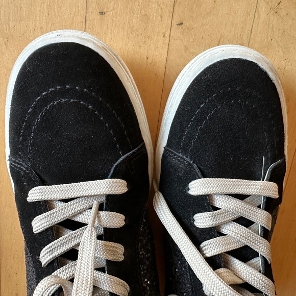 Steve Madden  Serena Black sequin Hi top sneaker, 8.  CB2164 - Picture 6 of 9